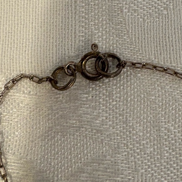 Vintage Hematite like Sphere Silver
Necklace and earrings set - Picture 6 of 6